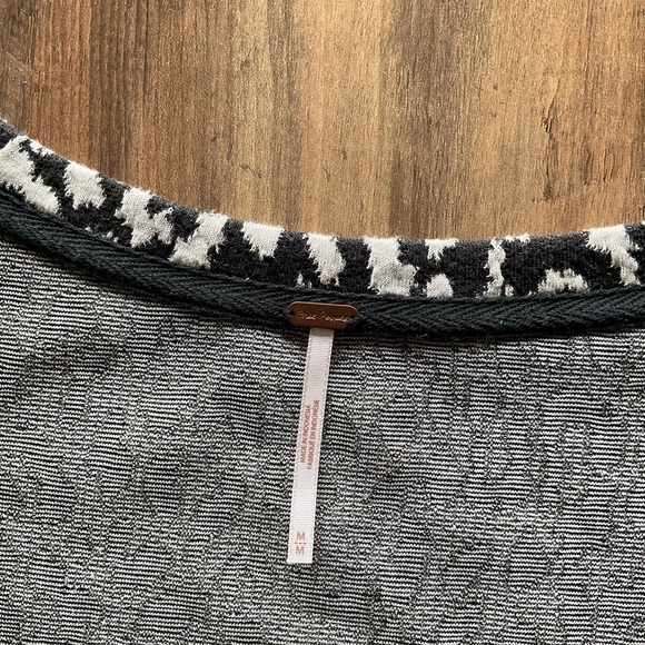 Free People leopard top. - Picture 2 of 6